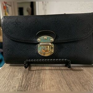 Louis Vuitton Mahina Iris Long Wallet Noir Black Leather (Auth)